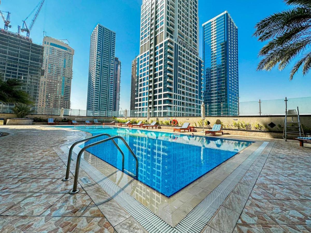What A View - Very Close To Dmcc Metro Station